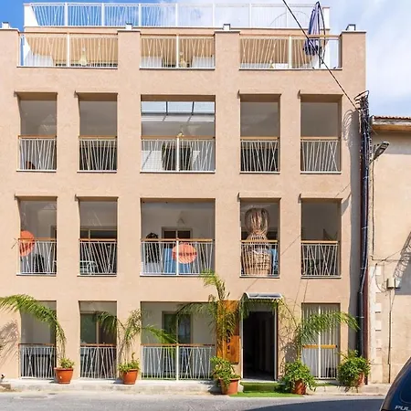 Rosemont - Stylish W Balcony In * Λάρνακα