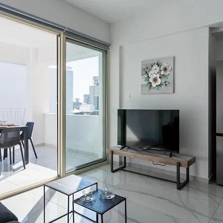 Apartament Rosemont - Stylish W Balcony In